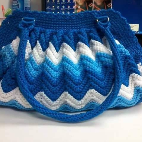 Chevron crochet bag of your color choice - Picture 6 of 13